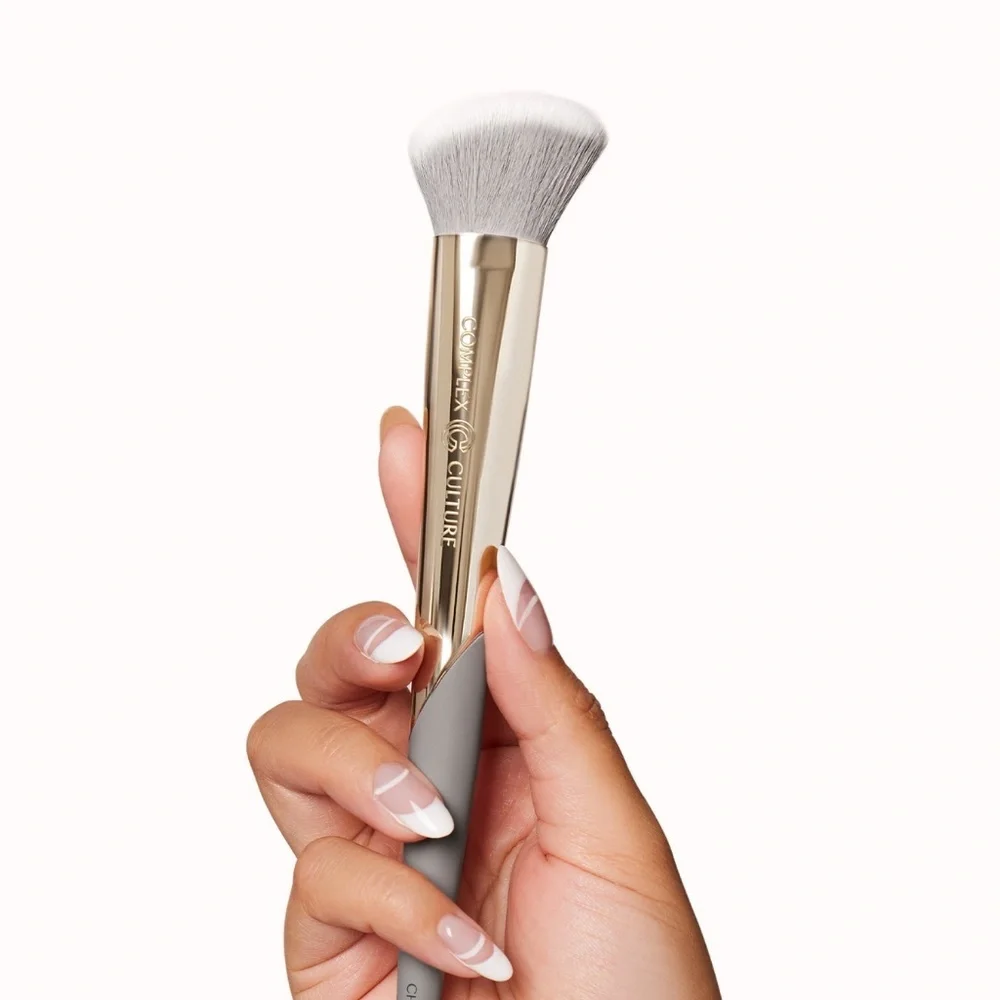 COMPLEX CULTURE CHEEK CHISELER BRUSH